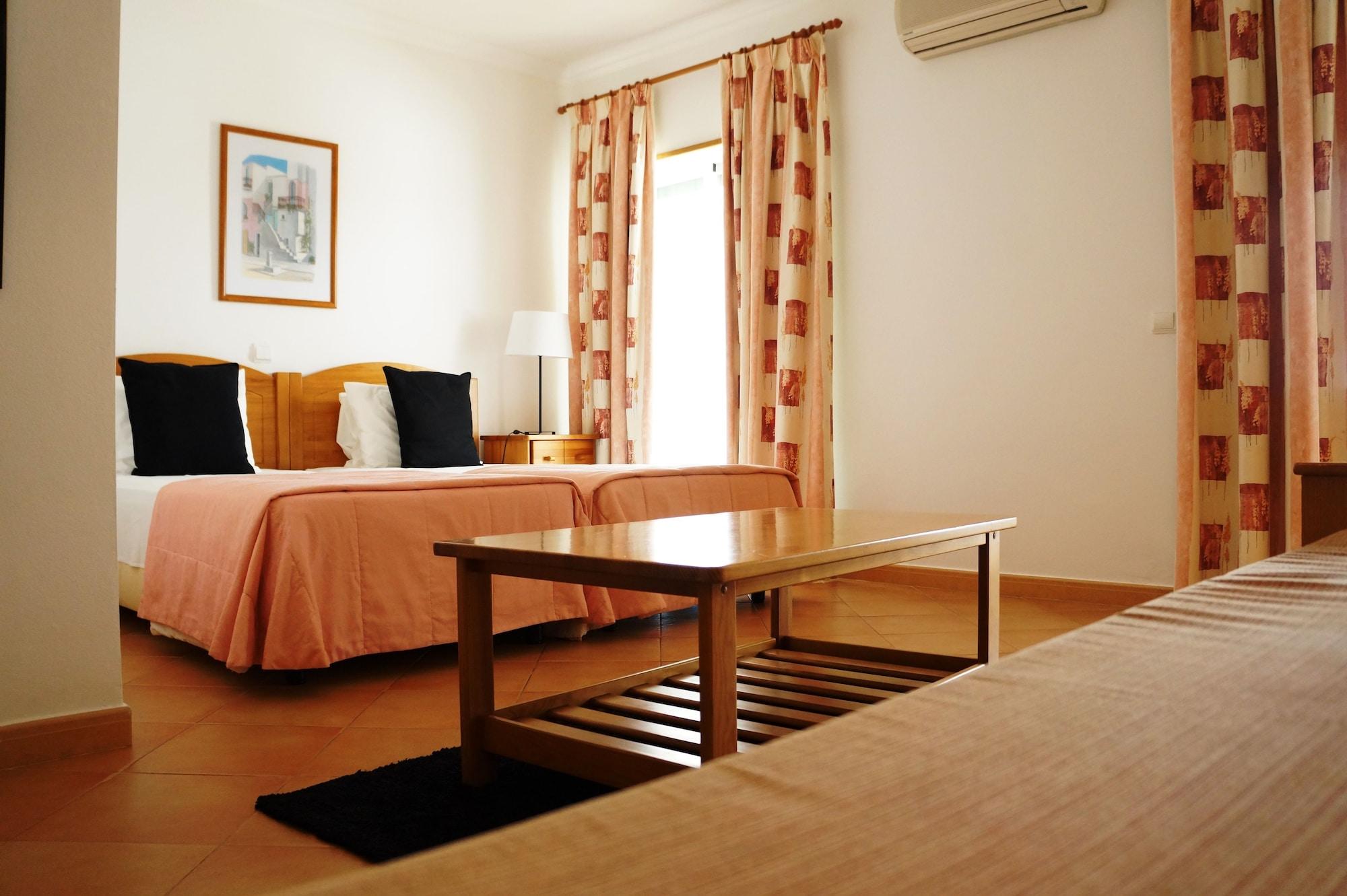 Oasis Beach Apartments Praia Da Luz Ngoại thất bức ảnh