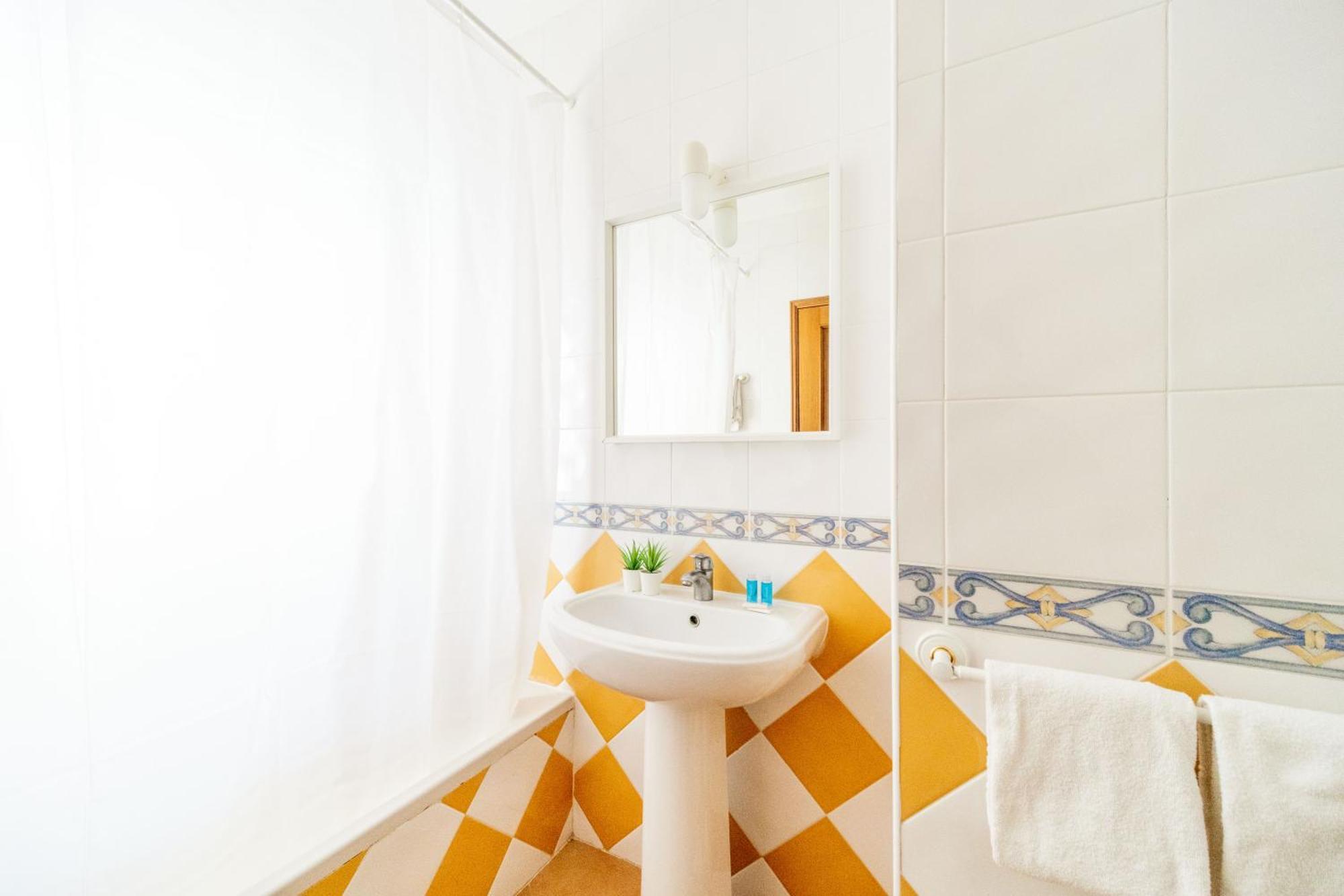 Oasis Beach Apartments Praia Da Luz Phòng bức ảnh