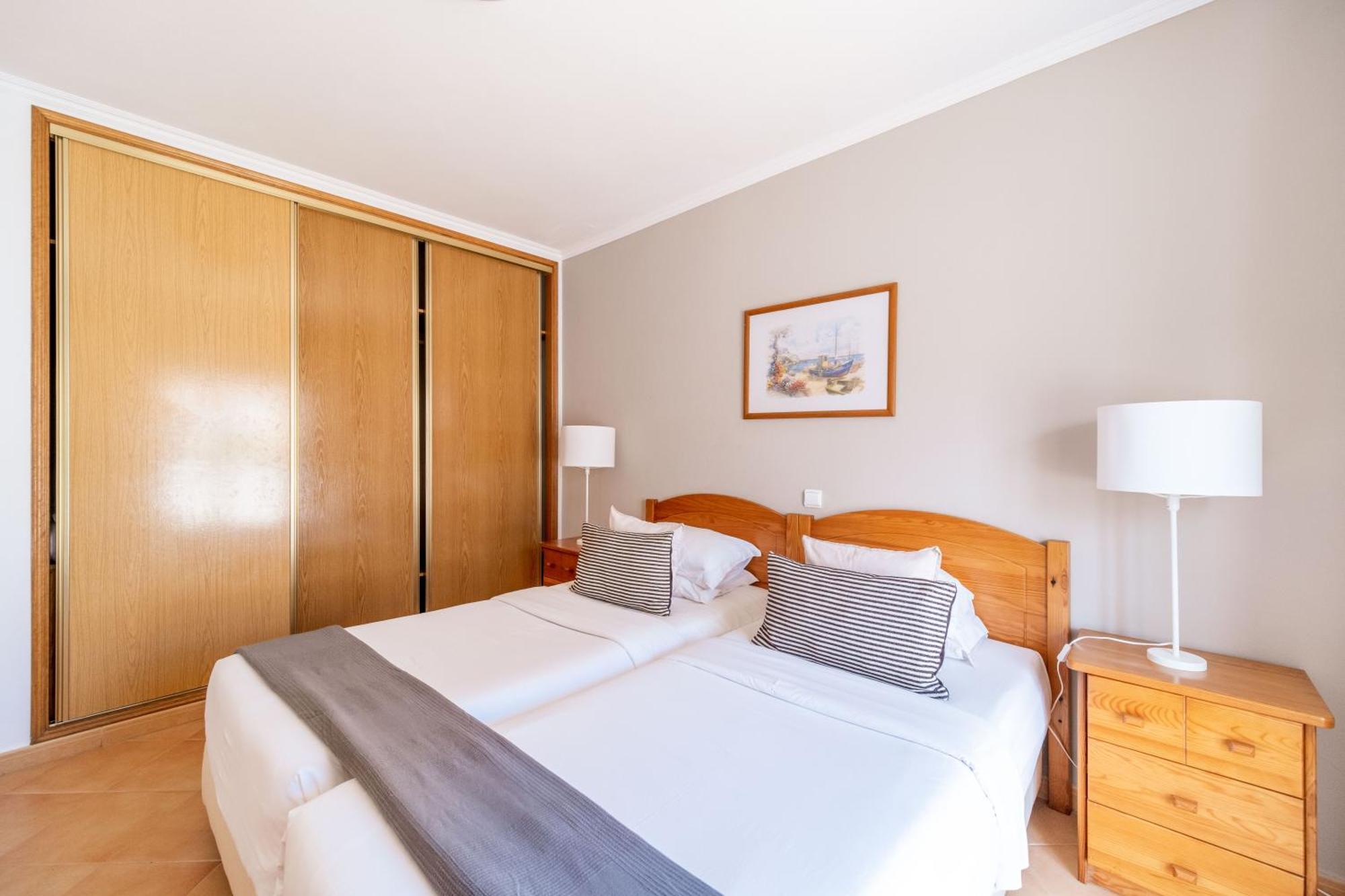 Oasis Beach Apartments Praia Da Luz Phòng bức ảnh