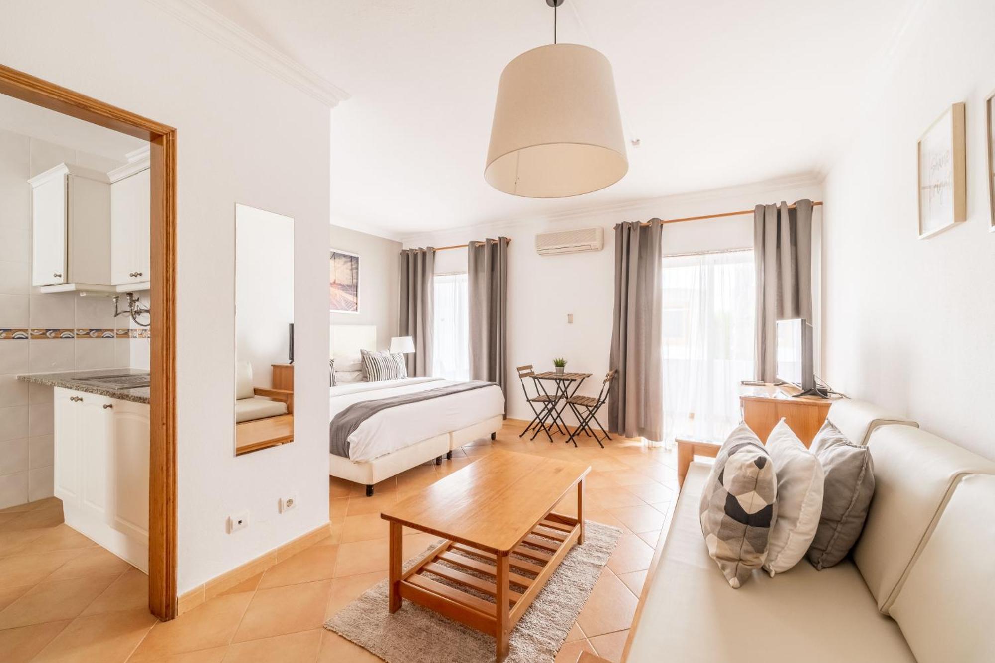 Oasis Beach Apartments Praia Da Luz Phòng bức ảnh