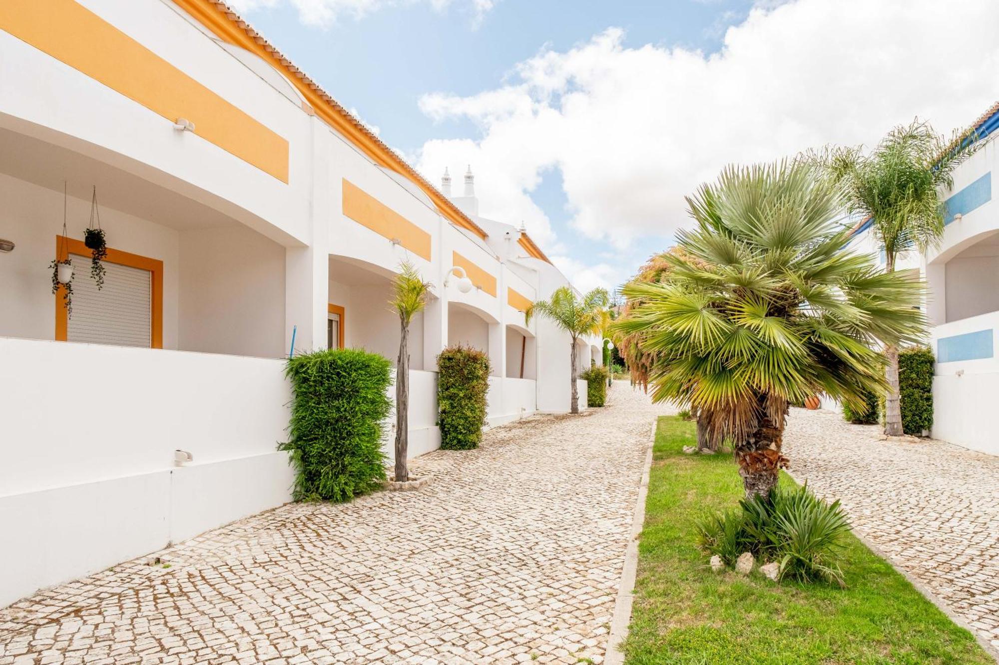 Oasis Beach Apartments Praia Da Luz Ngoại thất bức ảnh